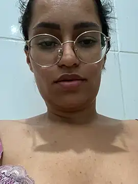 saffadinhaa live sex cam
