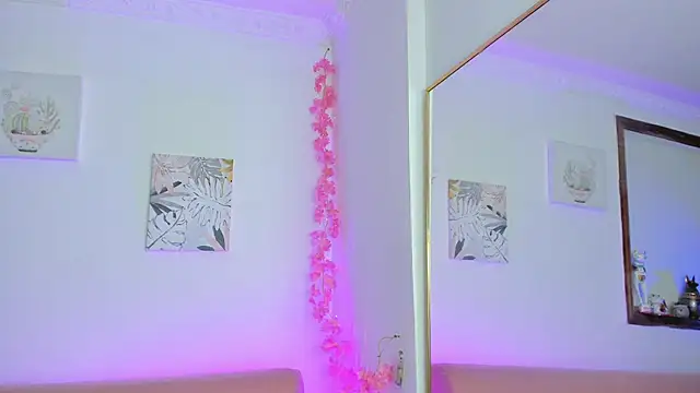 Danesacronin live cam on StripChat