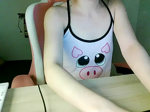 Linh-Barbie live cam on StripChat