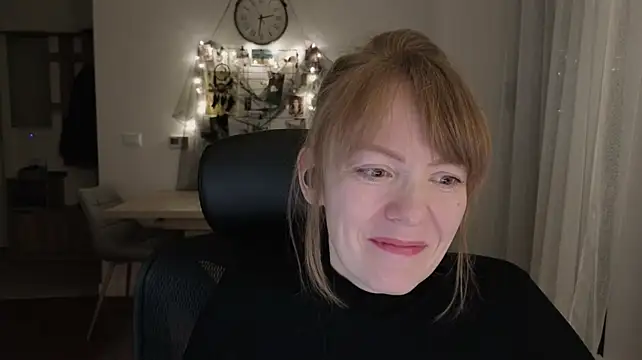 Aurora_Velvett_