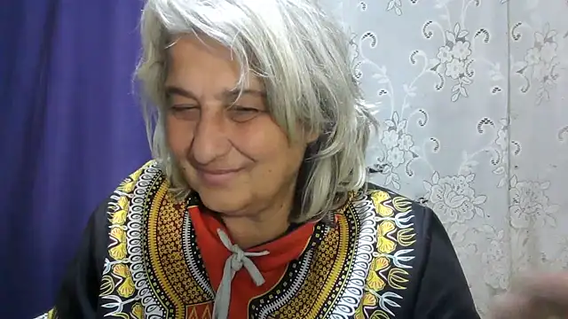 ExquisiteMature live cam preview