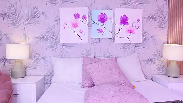 KikiiLove live cam preview