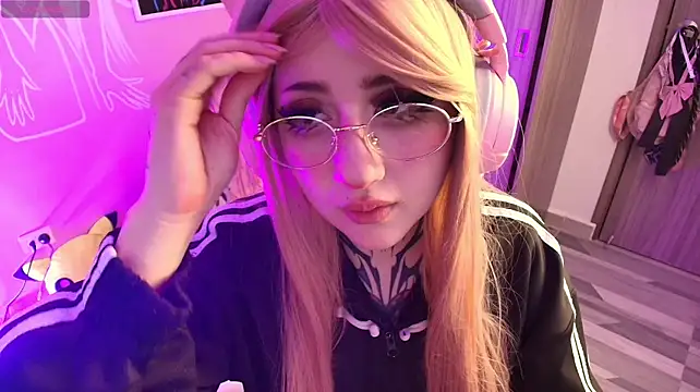 Miwa_violet live cam on StripChat