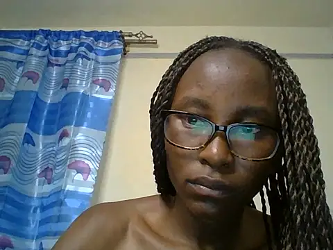 Goldenpixie live cam on StripChat