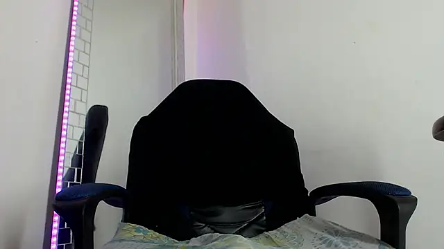Nash_fit18 live cam on StripChat