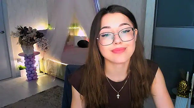 SereneFlame live cam on StripChat