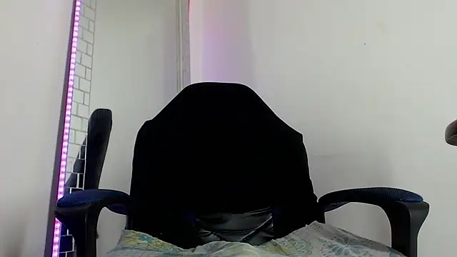 Nash_fit18 live cam on StripChat