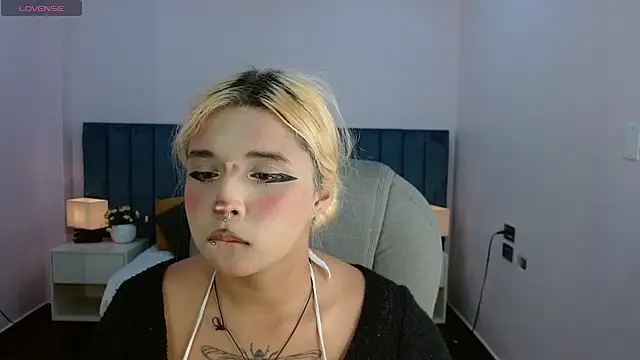 april_bunnyy webcam