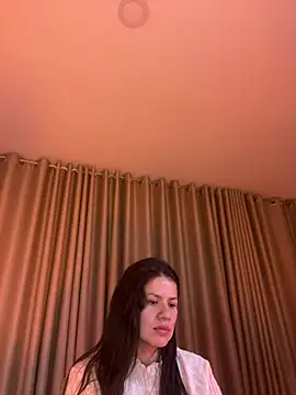 Aliinak live sex cam