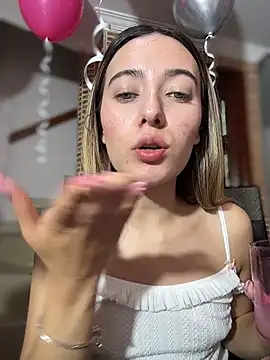 kloe__t18 webcam