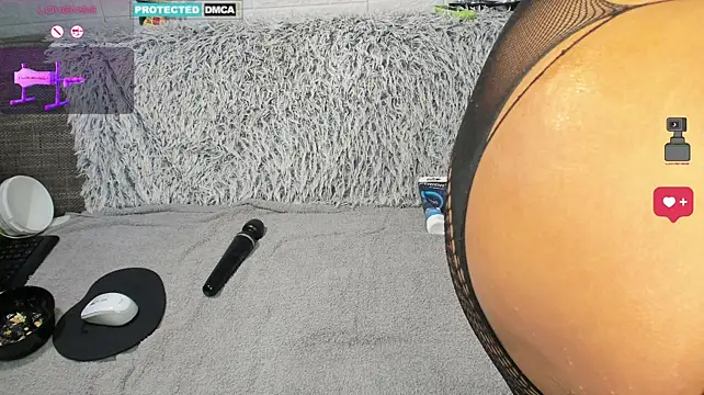 laraluxx