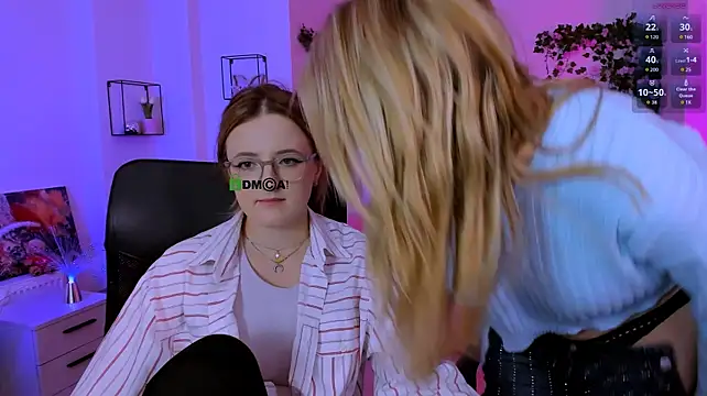 luna_berryy webcam
