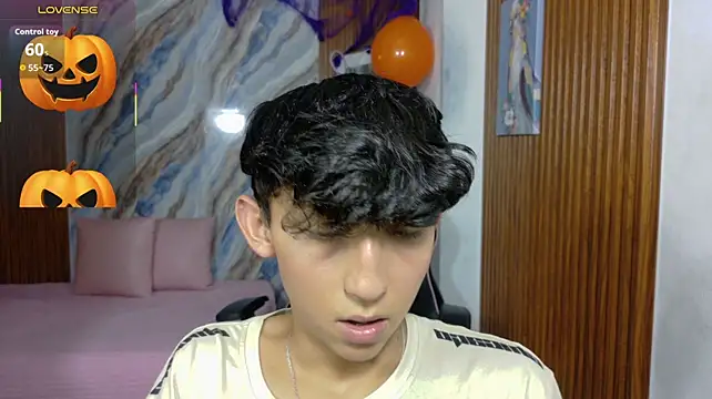 ethann_tay1 (M twink) - Spank ass x5