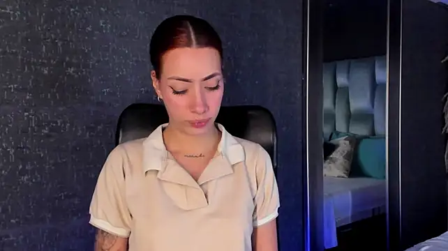 LolaGray__