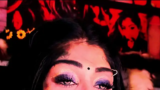 indian_dreamgirl webcam