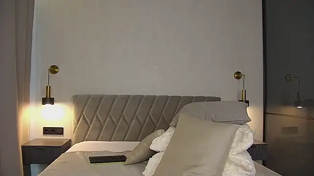 Kitty_Asstronaut live cam preview