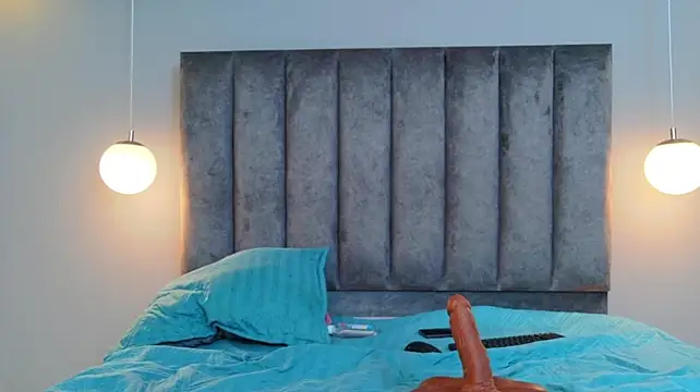 MiiaHot