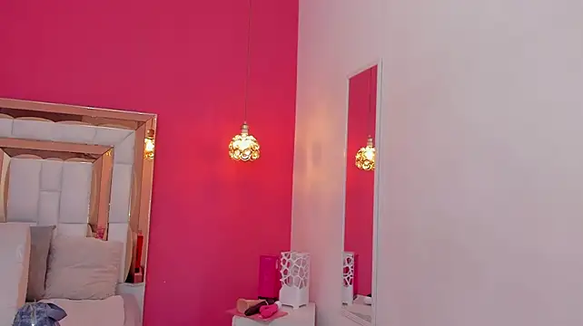 Alanna_hot3