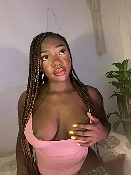 alissradiante1 live cam on StripChat