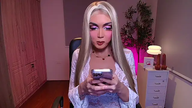 MsMollyMercer