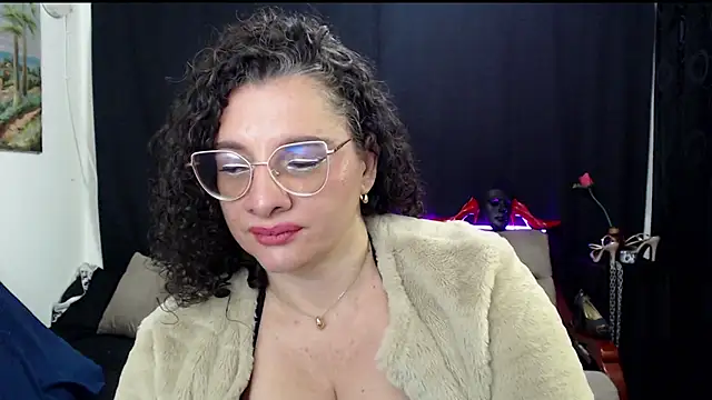 Aleja_Gonzales live cam preview