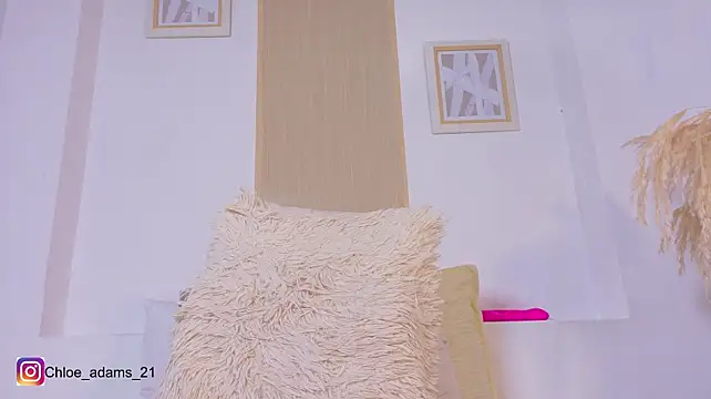 Chloe_adams_1