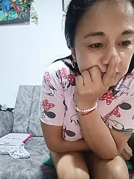 _Dr-Luna_1 live cam on StripChat