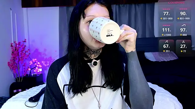 Lein_Bone live cam on StripChat
