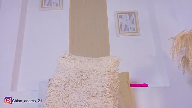 Chloe_adams_1