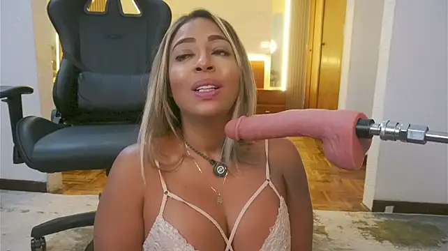charlottelover21 webcam