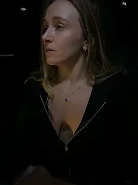 lunagirl13 webcam