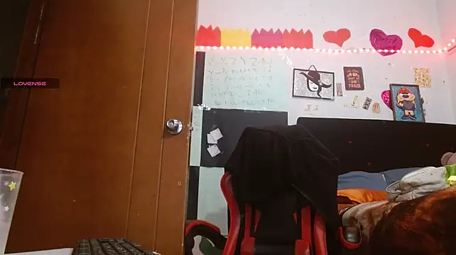 Saray_extrovert_ live cam preview