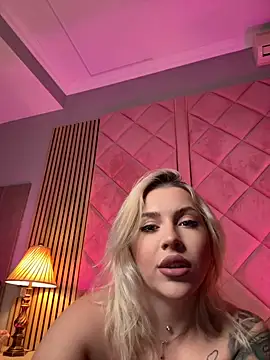 iveysin (F young) - Spready my legs wide and rub clit