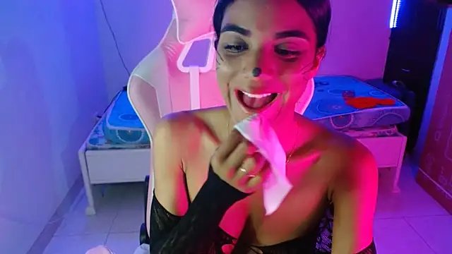 Raya_velvet