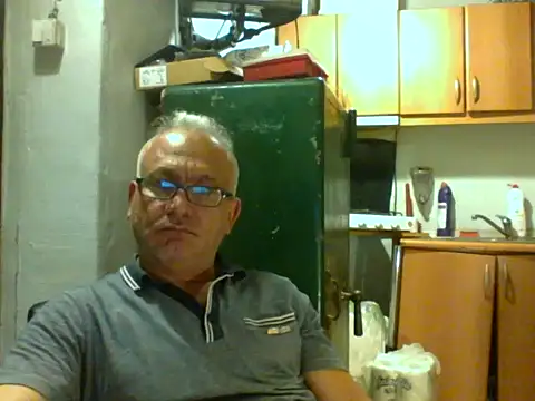 sexy_tom787817 live cam on StripChat