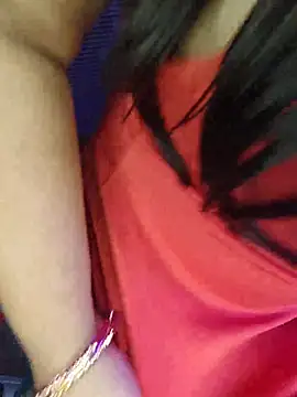 Curvy_Pooja