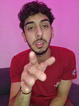 LeoyNicky98 live cam on StripChat