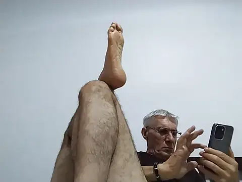 BIGUNCUTHARDCOCK
