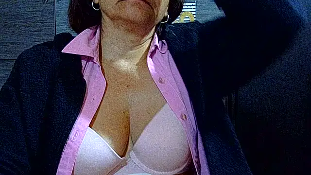 BiancaSteel live cam preview