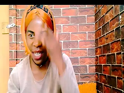 Ebony_sweetpeach