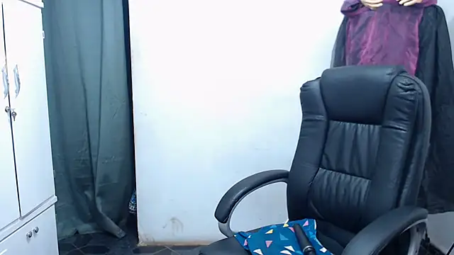 LAURA_CRAIZY