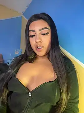 Laulin_TayyyX live cam preview