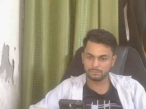 Stubborndesiboy webcam