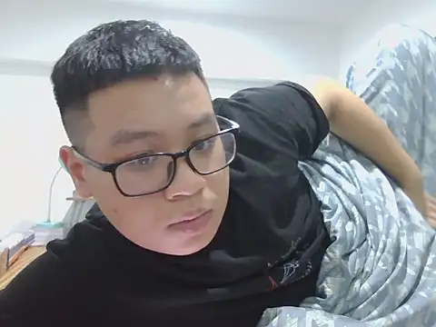 kevinbody8386 webcam