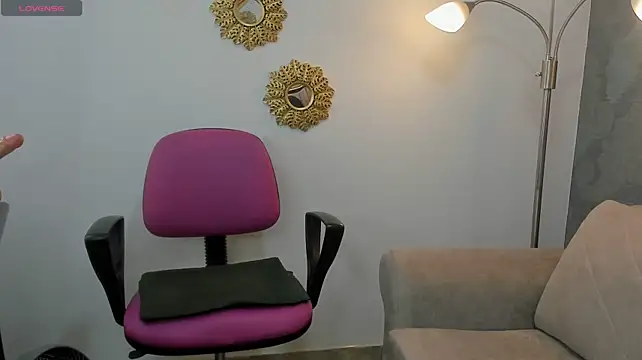 Lucia_Valenden