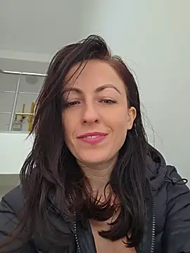 Risky_woman