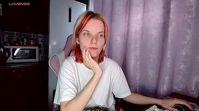 Madelaineses live cam preview