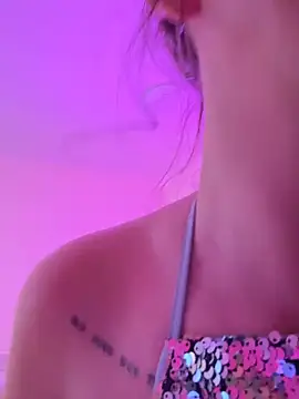 AlexaVee_