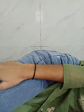Hot_Riya_999