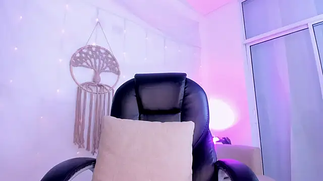 Ginni_charlotte